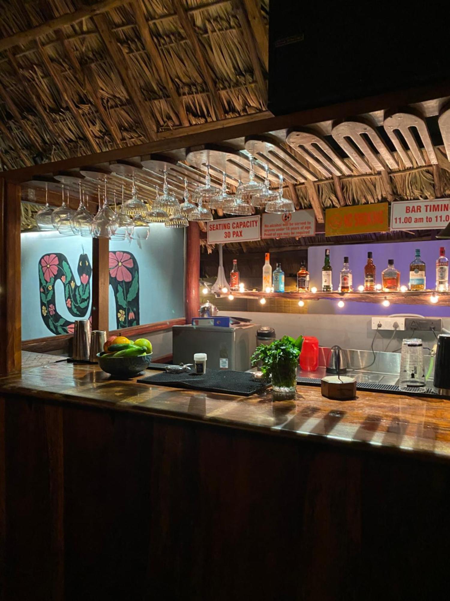 Wild Orchid Hotel Kala Pathar Beach Eksteriør billede